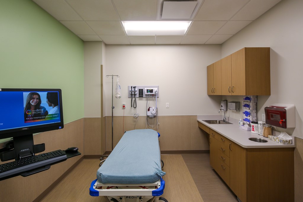 DMG Westmont - Exam Room